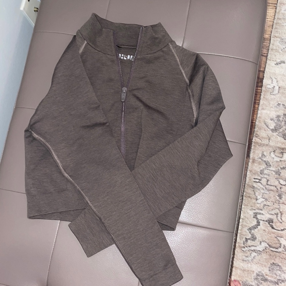 Alphalete zip jacket - crop
